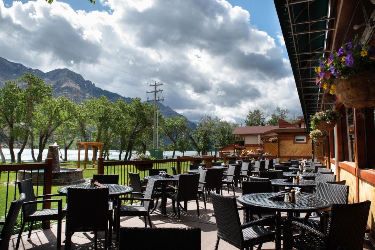 Bayshore Inn & Spa Waterton Park Exterior photo