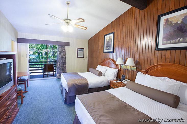 Bayshore Inn & Spa Waterton Park Exterior photo