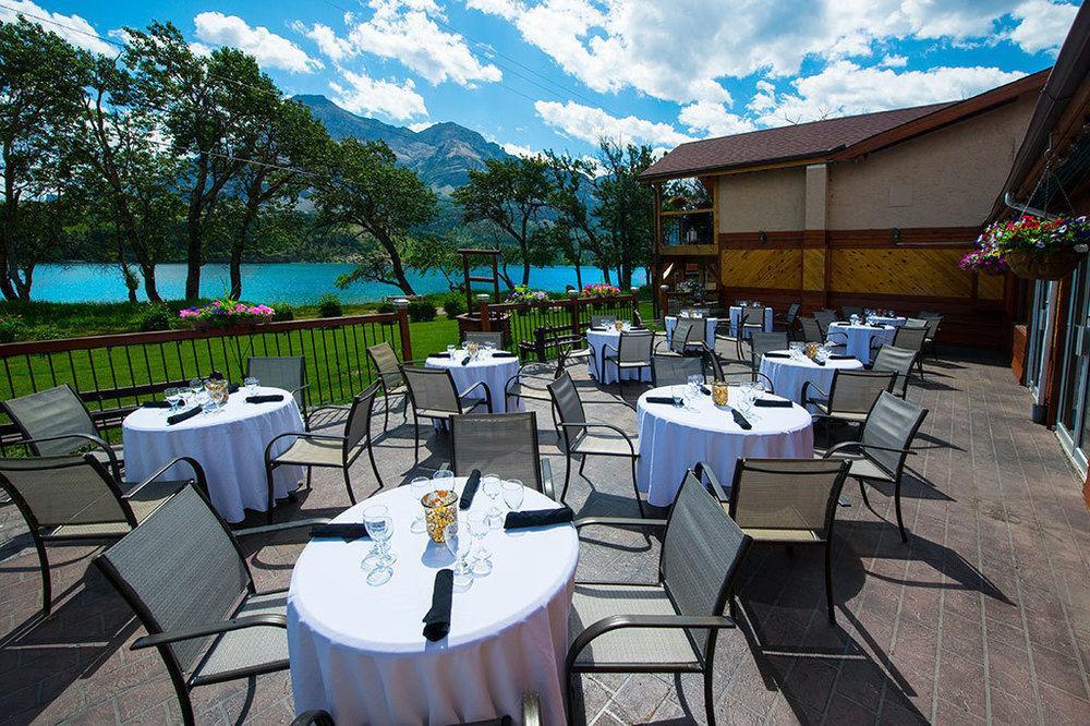 Bayshore Inn & Spa Waterton Park Exterior photo