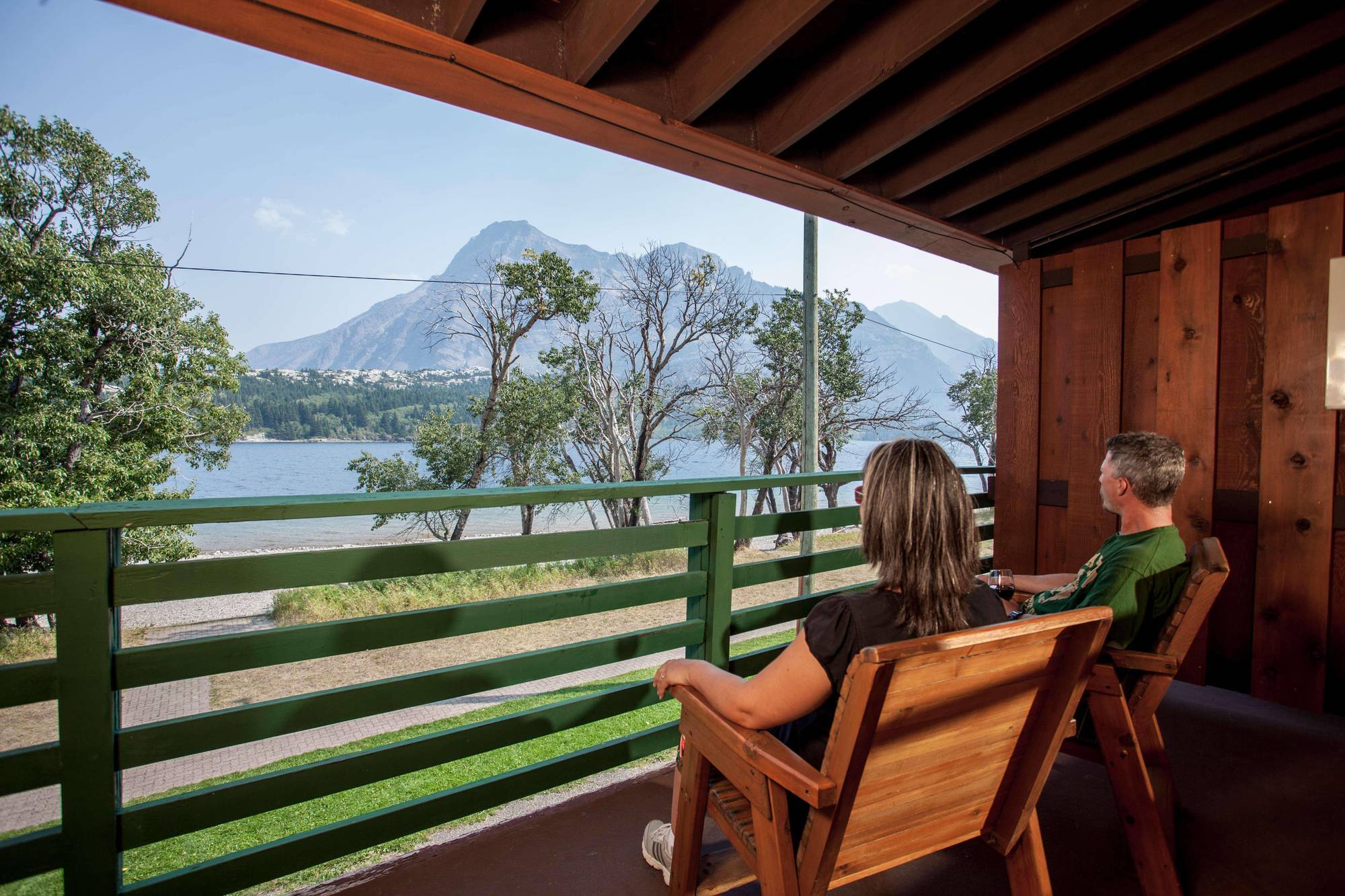 Bayshore Inn & Spa Waterton Park Exterior photo
